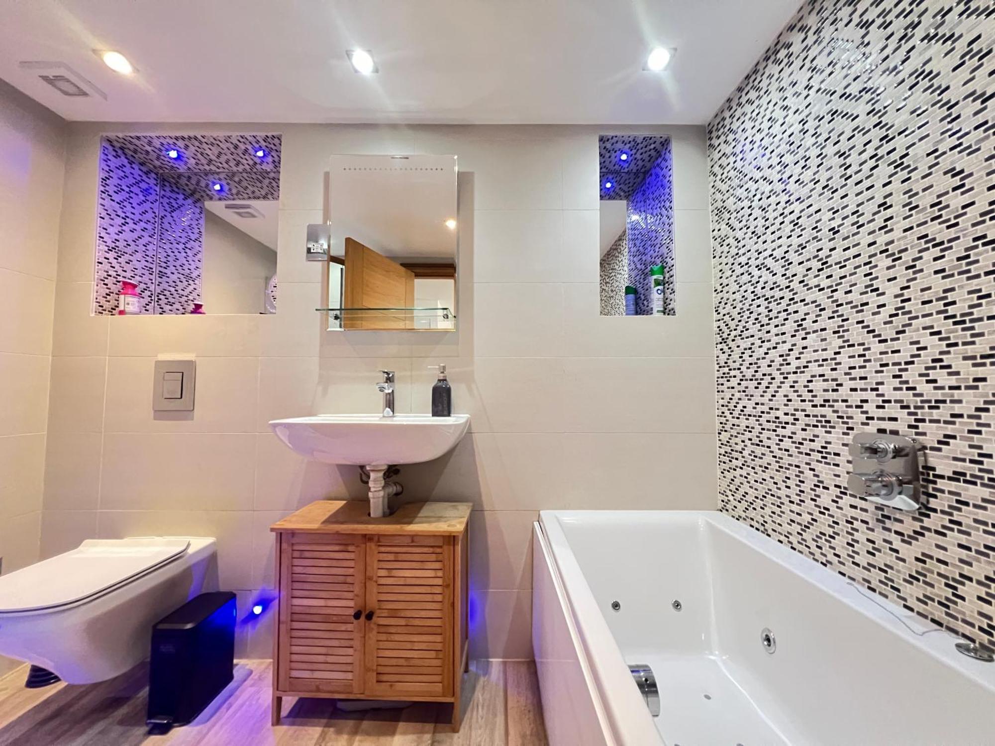3.5 High Ceilings - Centrally Located Londres Extérieur photo