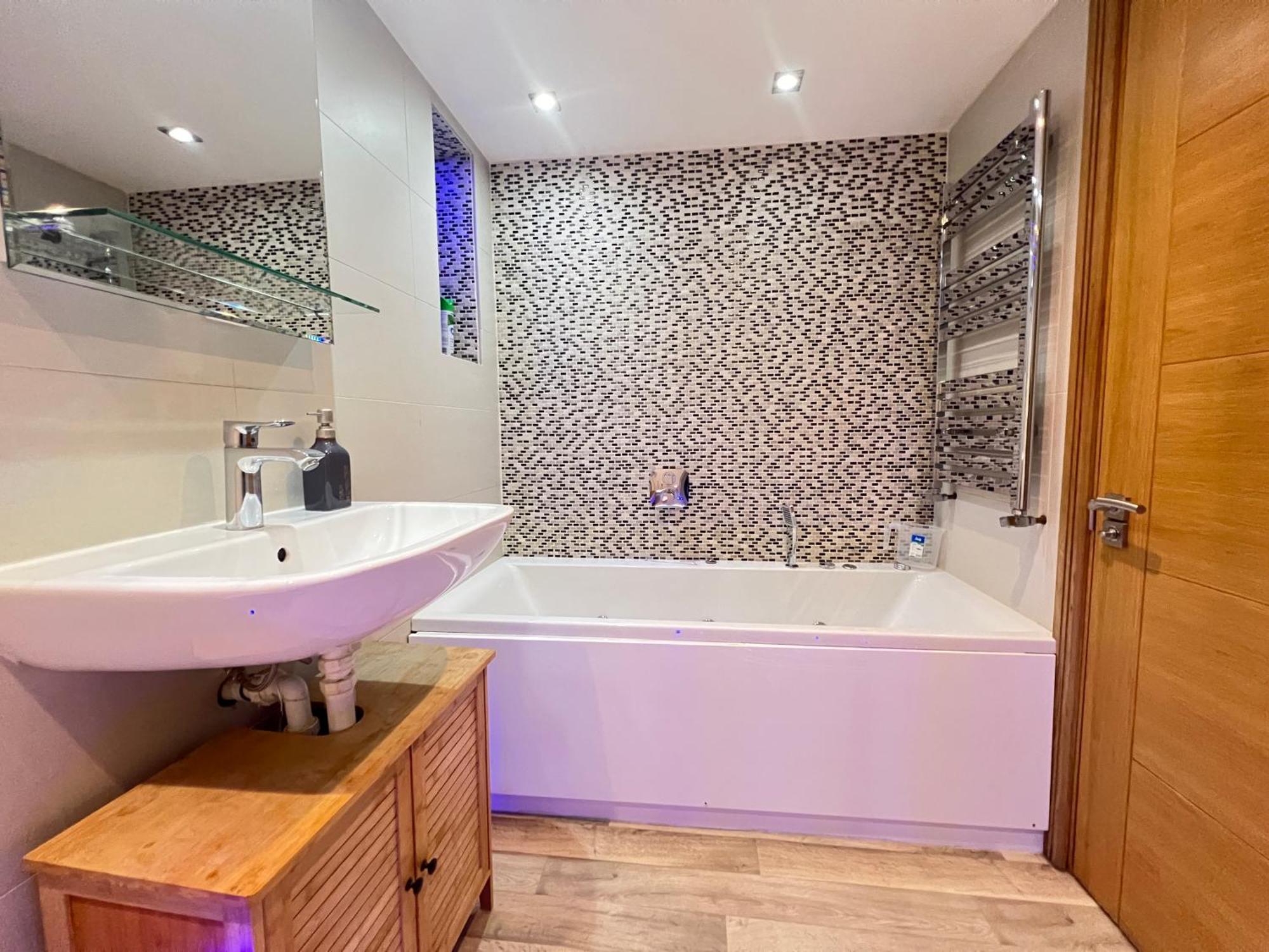 3.5 High Ceilings - Centrally Located Londres Extérieur photo